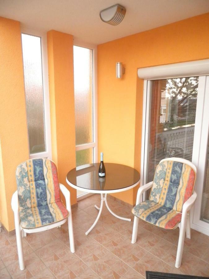 Leon Apartment *